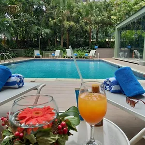 https://altamira-suites.allhotelsincaracas.com
